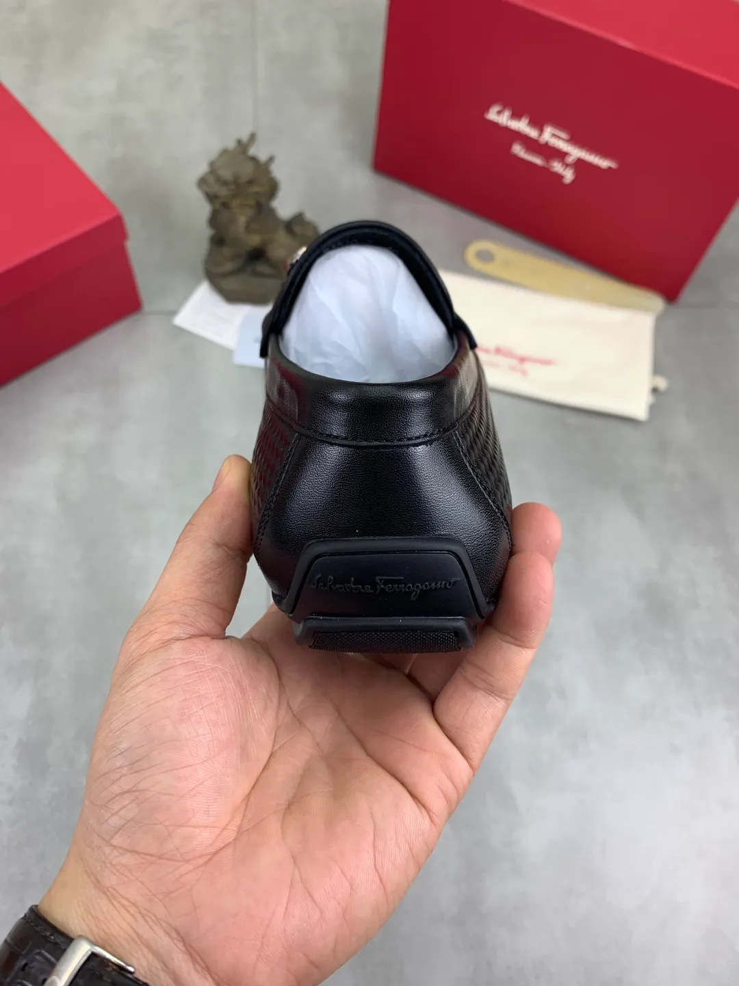 Men's shoes 💰P460 new high quality [Ferragamo/Ferragamo] latest model original imported calfskin, imported cowhide lining + original luxury metal buckle + original combination outsole Comparison without pressure Code number: 38-44 (45 customized)